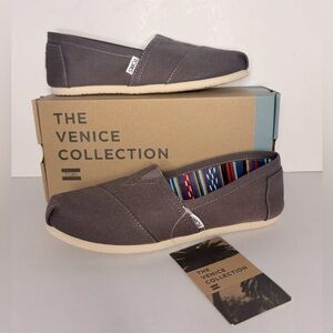 NEW TOMS Venice Collection Women’s Classic Ash Canvas Grey Size 7.5